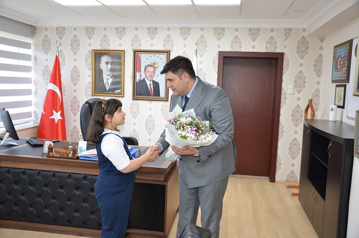 Kaymakamımız Sayın Furkan SEYMAN' a, 23 Nisan Ulusal Egemenlik ve Çocuk Bayramı Vesilesiyle Ziyaret